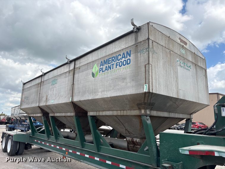image for item EA7263 2013 Behnke Enterprises fertilizer delivery trailer