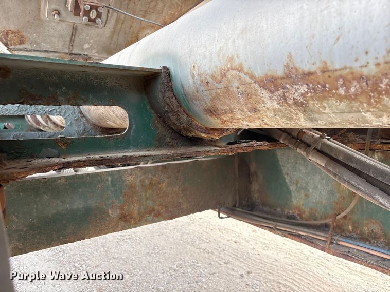 image for item EA7263 2013 Behnke Enterprises fertilizer delivery trailer