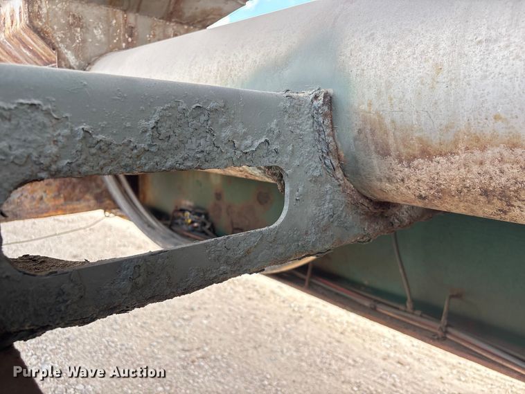 image for item EA7263 2013 Behnke Enterprises fertilizer delivery trailer