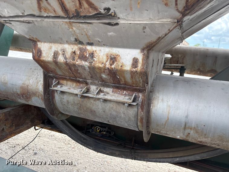 image for item EA7263 2013 Behnke Enterprises fertilizer delivery trailer