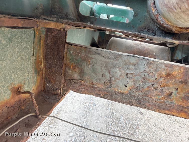 image for item EA7263 2013 Behnke Enterprises fertilizer delivery trailer