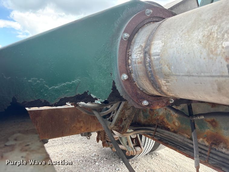 image for item EA7263 2013 Behnke Enterprises fertilizer delivery trailer