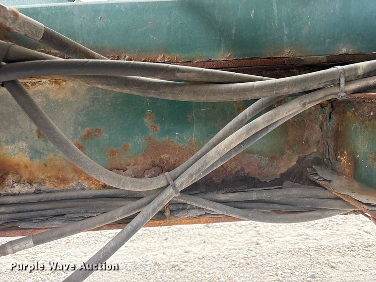 image for item EA7263 2013 Behnke Enterprises fertilizer delivery trailer