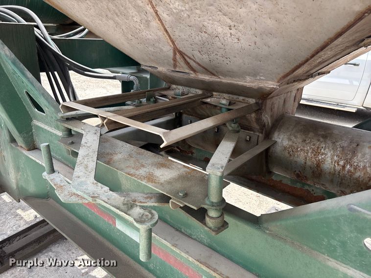 image for item EA7263 2013 Behnke Enterprises fertilizer delivery trailer