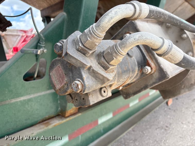 image for item EA7263 2013 Behnke Enterprises fertilizer delivery trailer