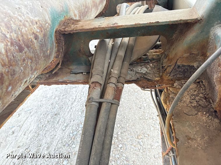 image for item EA7263 2013 Behnke Enterprises fertilizer delivery trailer