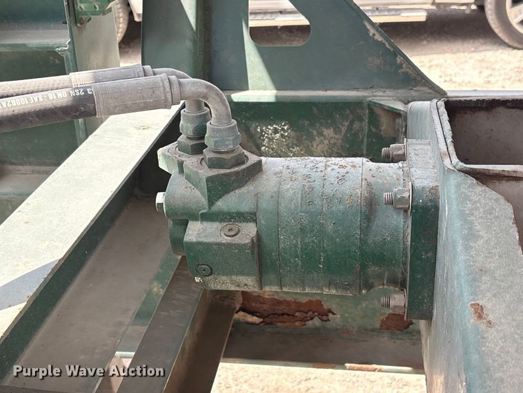 image for item EA7263 2013 Behnke Enterprises fertilizer delivery trailer