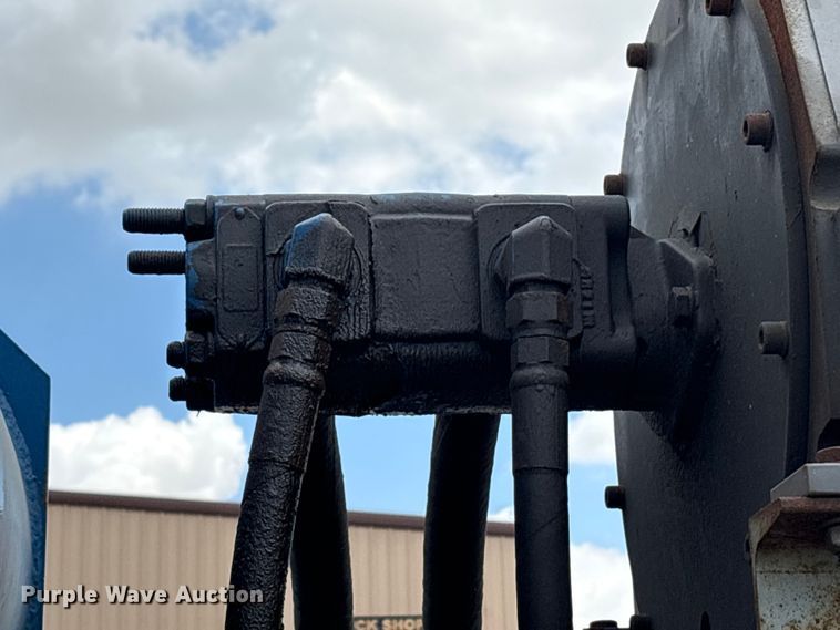 image for item EA7264 2013 Behnke Enterprises fertilizer delivery trailer