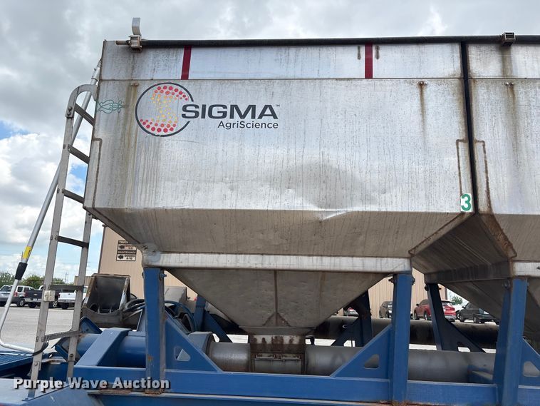 image for item EA7264 2013 Behnke Enterprises fertilizer delivery trailer