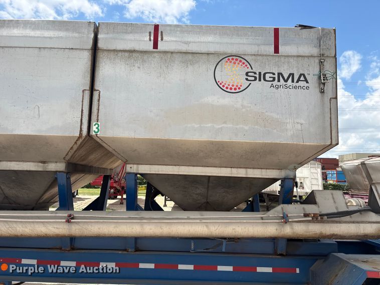 image for item EA7264 2013 Behnke Enterprises fertilizer delivery trailer