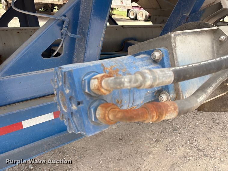 image for item EA7264 2013 Behnke Enterprises fertilizer delivery trailer