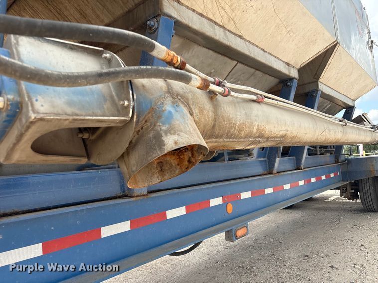 image for item EA7264 2013 Behnke Enterprises fertilizer delivery trailer