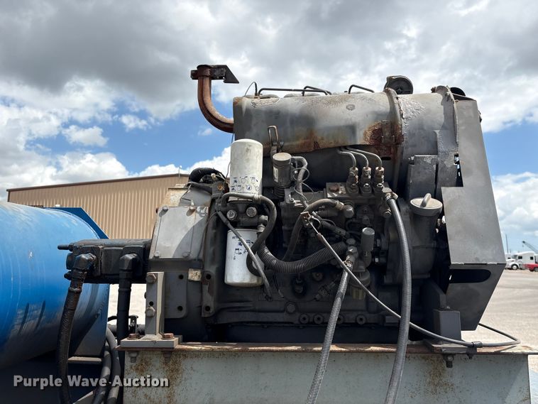 image for item EA7264 2013 Behnke Enterprises fertilizer delivery trailer