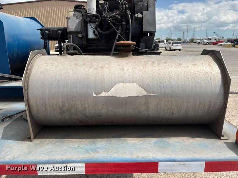 image for item EA7264 2013 Behnke Enterprises fertilizer delivery trailer