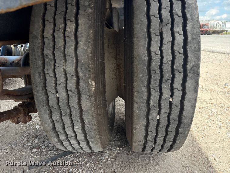 image for item EA7264 2013 Behnke Enterprises fertilizer delivery trailer