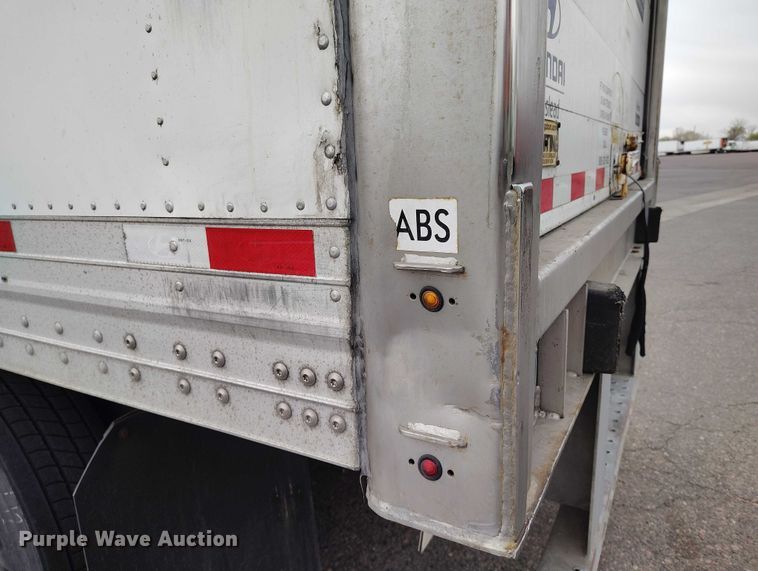 image for item ED0007 2016 Hyundai Translead VR2480202-PRS refrigerated van trailer