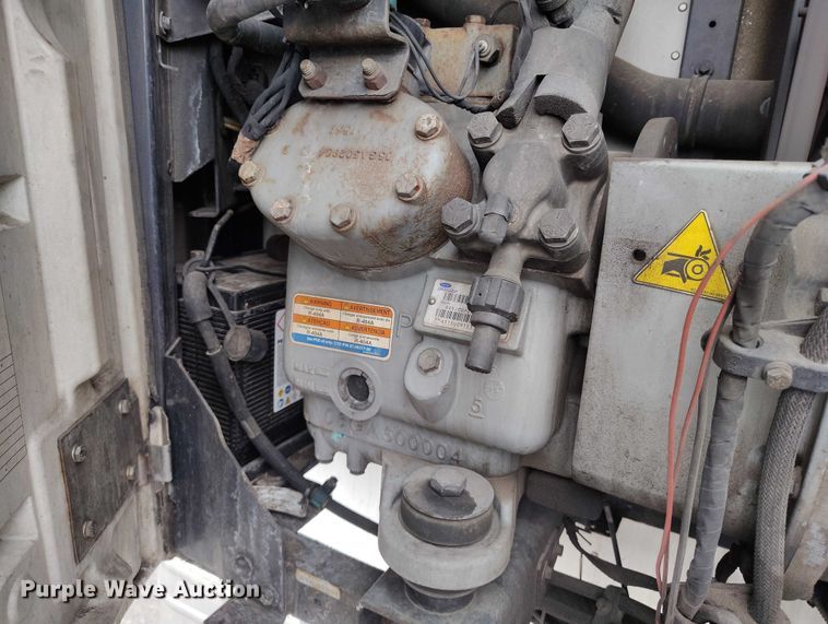 image for item ED0007 2016 Hyundai Translead VR2480202-PRS refrigerated van trailer