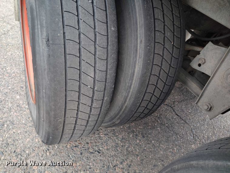 image for item ED0007 2016 Hyundai Translead VR2480202-PRS refrigerated van trailer