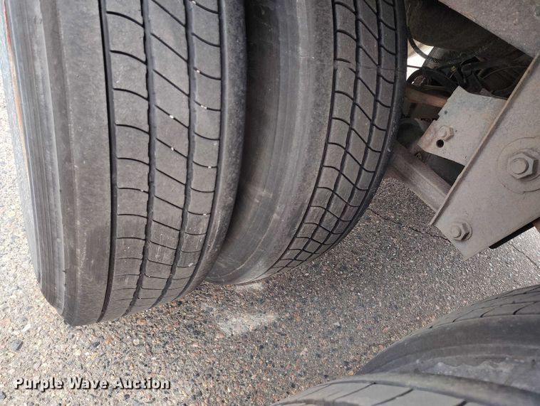 image for item ED0008 2016 Hyundai Translead VR2480202-PRS refrigerated van trailer