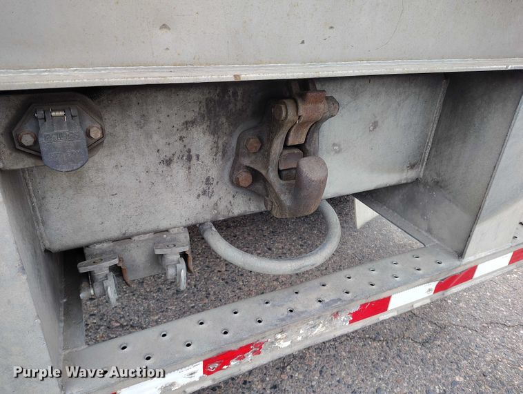 image for item ED0009 2016 Hyundai Translead VR2480202-PRS refrigerated van trailer