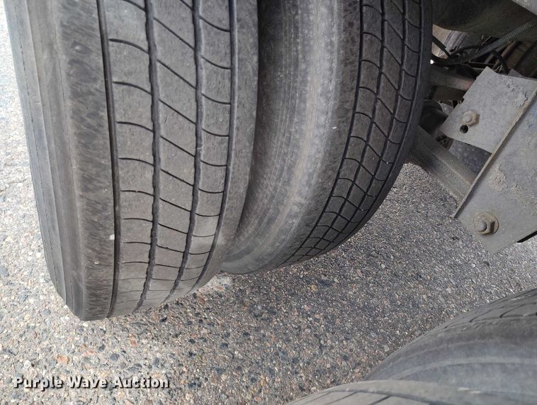 image for item ED0009 2016 Hyundai Translead VR2480202-PRS refrigerated van trailer