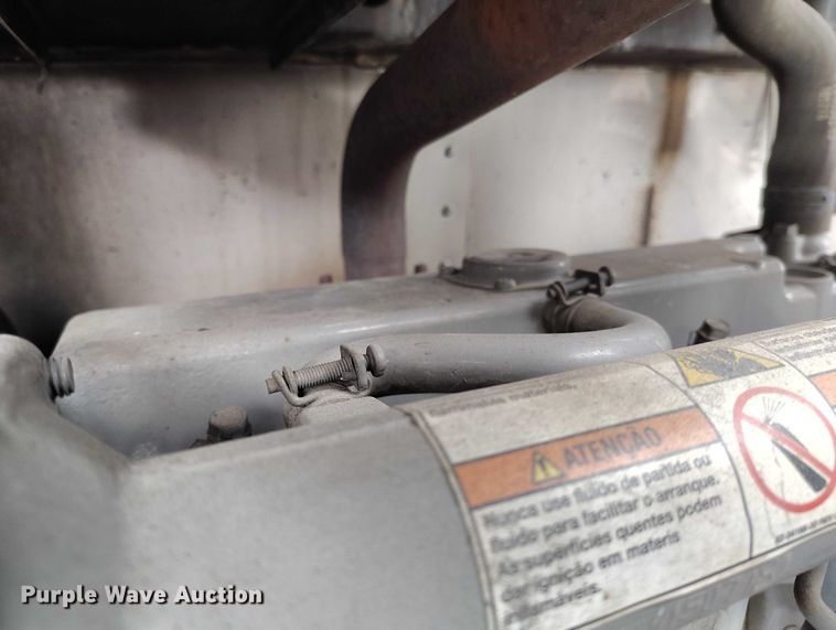 image for item ED0010 2016 Hyundai Translead VR2480202-PRS refrigerated van trailer