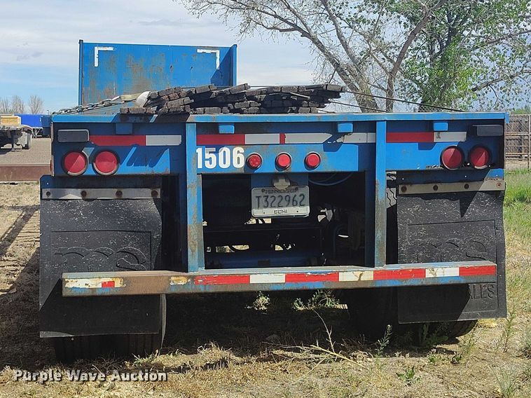 image for item ED0016 1994 Trailmoblie F71T-6UAD flatbed trailer