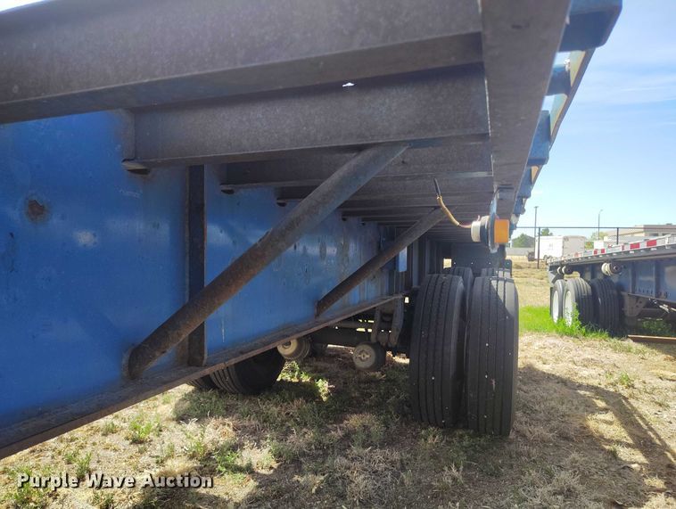 image for item ED0016 1994 Trailmoblie F71T-6UAD flatbed trailer