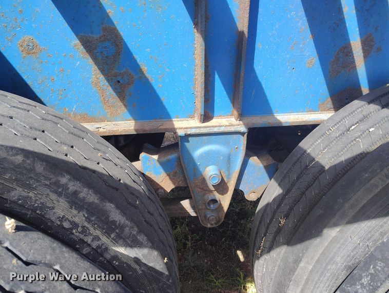 image for item ED0016 1994 Trailmoblie F71T-6UAD flatbed trailer