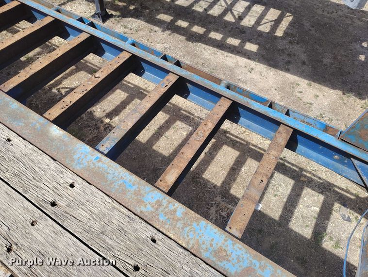 image for item ED0016 1994 Trailmoblie F71T-6UAD flatbed trailer