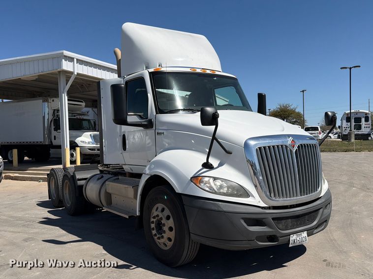 image for item ED5189 2019 International RH613 semi truck