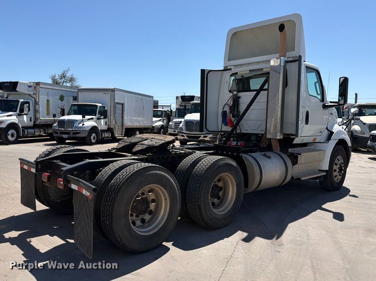 image for item ED5189 2019 International RH613 semi truck