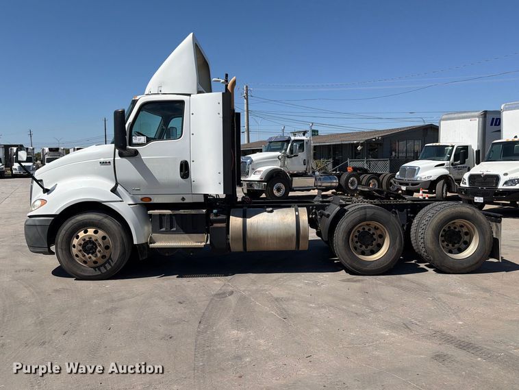 image for item ED5189 2019 International RH613 semi truck