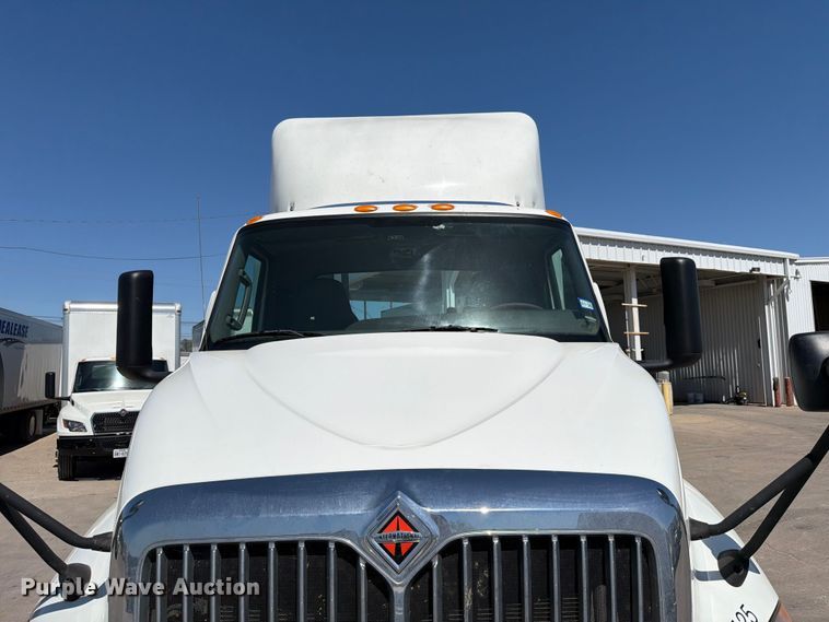 image for item ED5189 2019 International RH613 semi truck