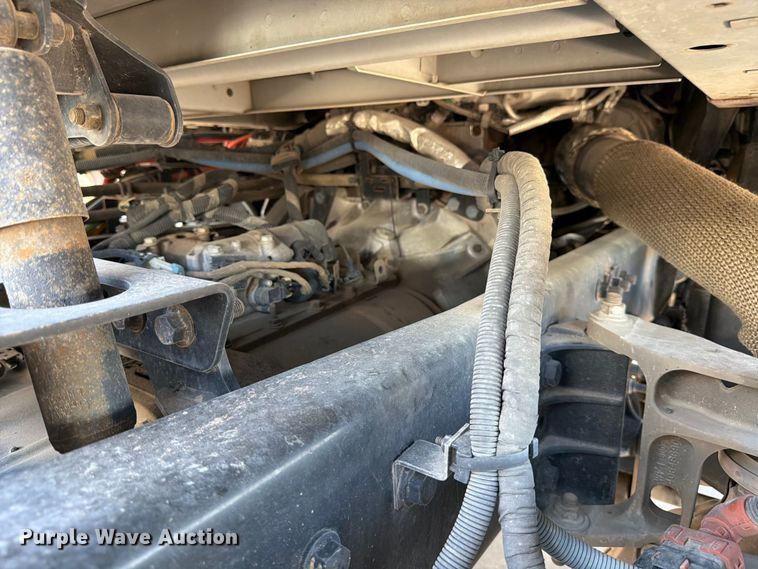 image for item ED5189 2019 International RH613 semi truck