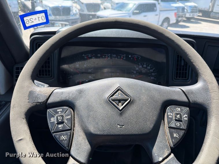 image for item ED5189 2019 International RH613 semi truck