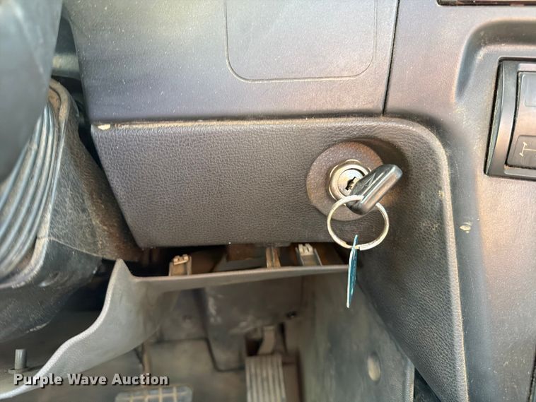 image for item ED5189 2019 International RH613 semi truck