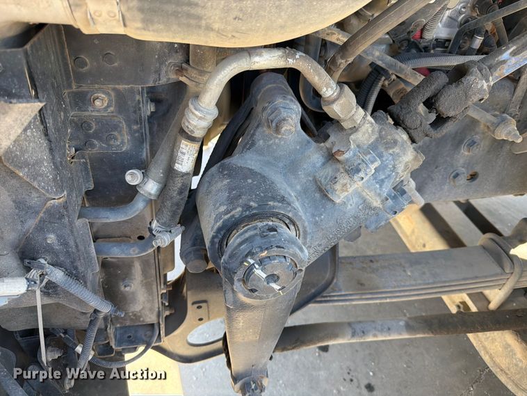 image for item ED5189 2019 International RH613 semi truck