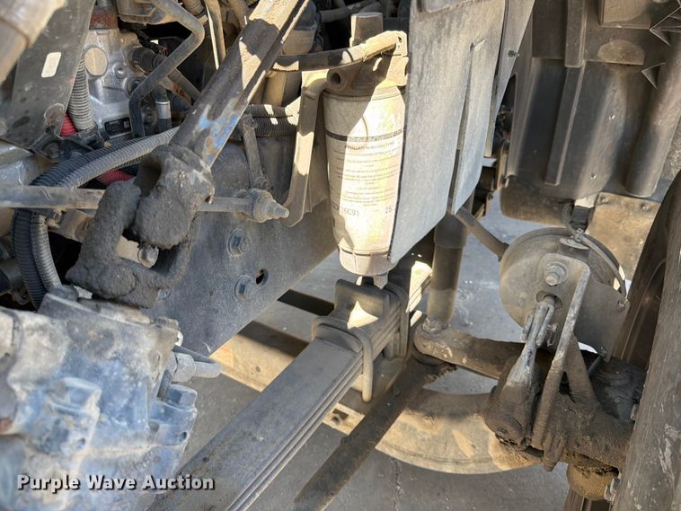 image for item ED5189 2019 International RH613 semi truck