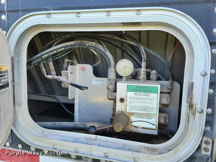 image for item EE0944 2008 Wilson DWBT-650B live bottom trailer