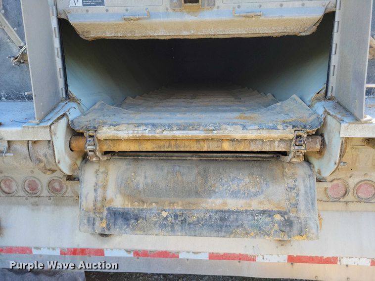 image for item EE0944 2008 Wilson DWBT-650B live bottom trailer