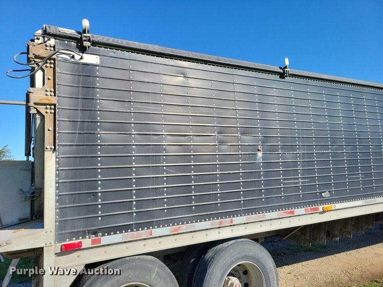 image for item EE0944 2008 Wilson DWBT-650B live bottom trailer