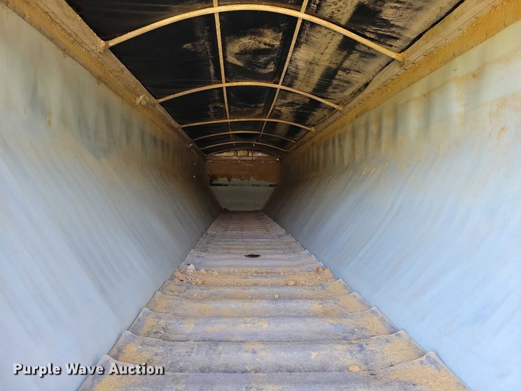 image for item EE0944 2008 Wilson DWBT-650B live bottom trailer