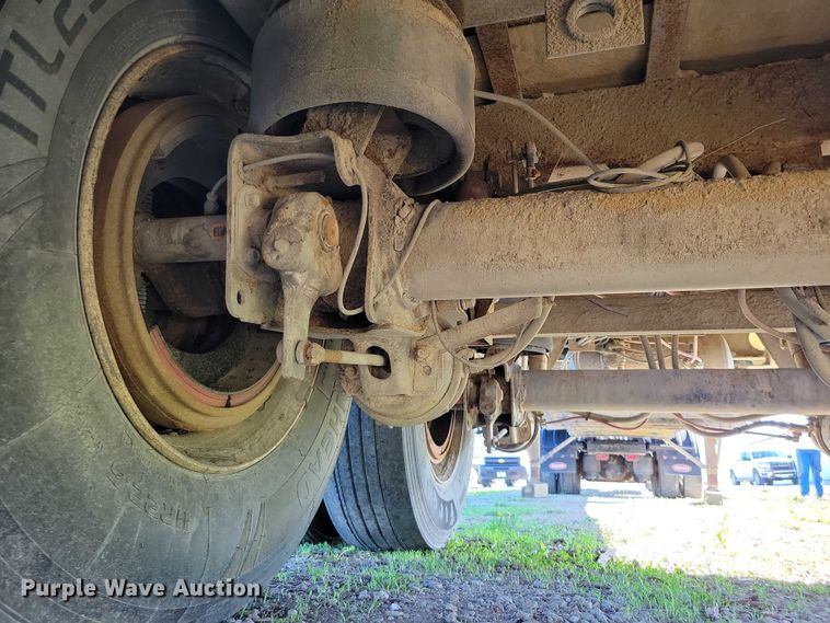 image for item EE0944 2008 Wilson DWBT-650B live bottom trailer