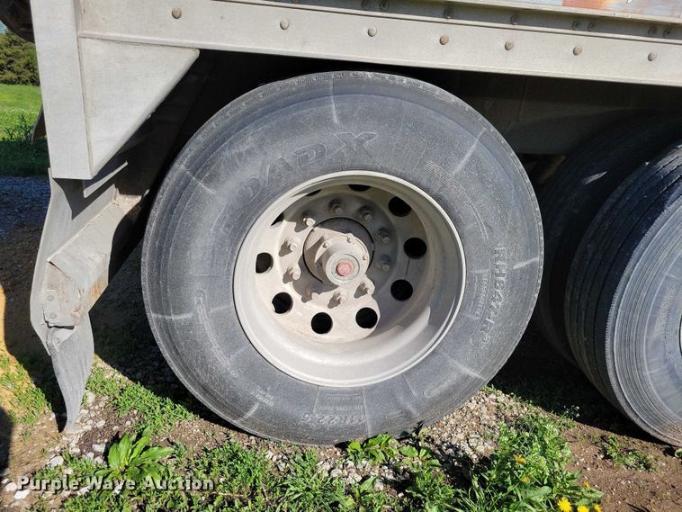 image for item EE0944 2008 Wilson DWBT-650B live bottom trailer