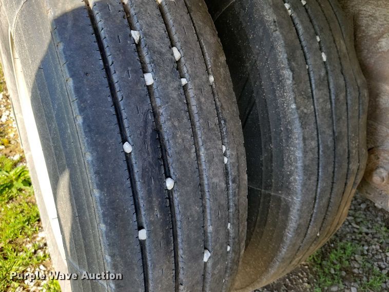 image for item EE0944 2008 Wilson DWBT-650B live bottom trailer