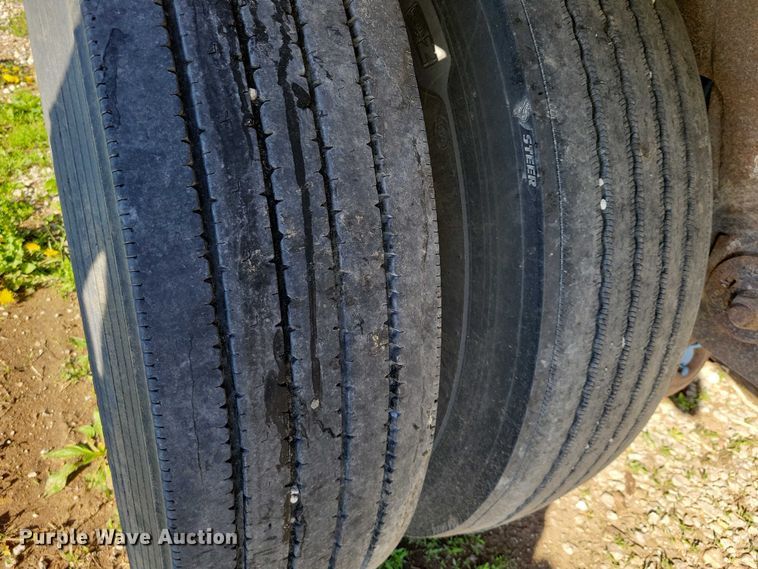 image for item EE0944 2008 Wilson DWBT-650B live bottom trailer