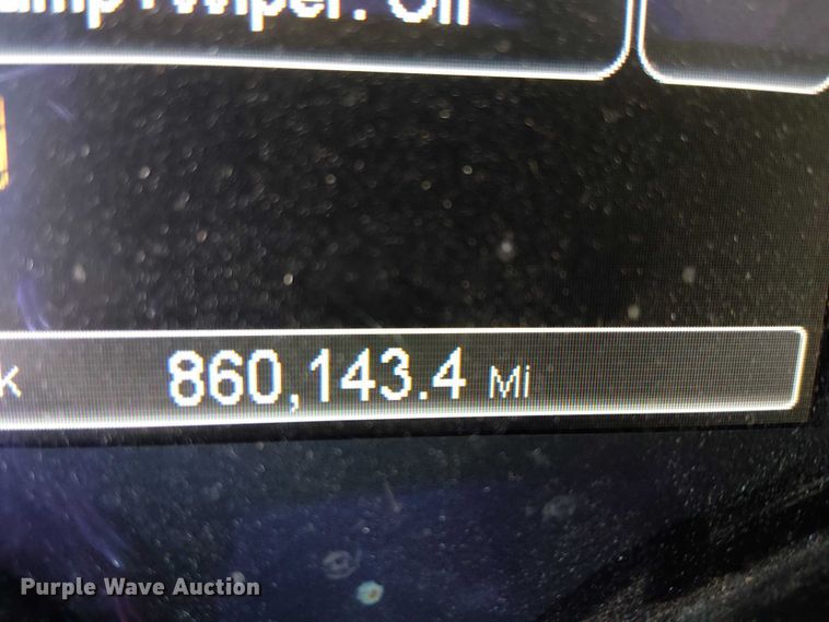 image for item EE5302 2014 Peterbilt 579 truck cab and chassis