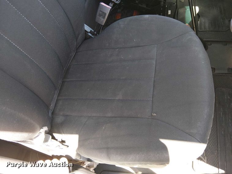 image for item EE5302 2014 Peterbilt 579 truck cab and chassis