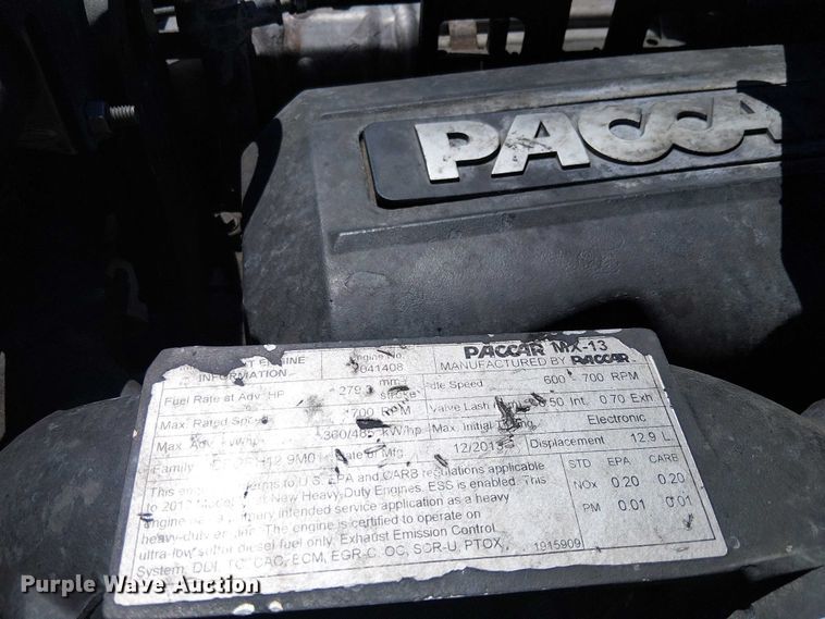 image for item EE5302 2014 Peterbilt 579 truck cab and chassis